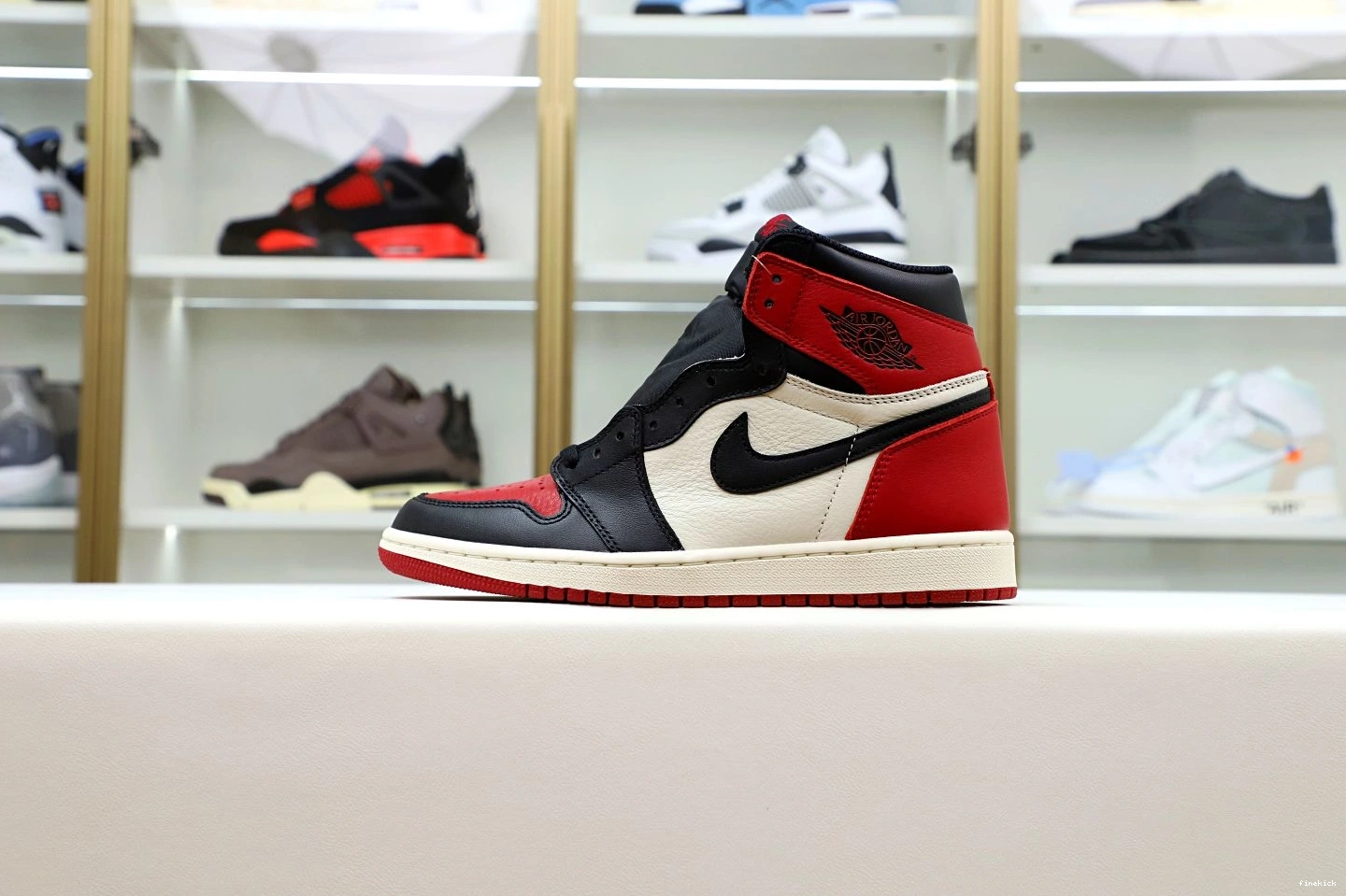 TOE' JORDAN HIGH 'BRED 1 OG AIR RETRO 0104